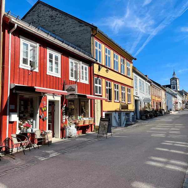 soloppgangen åpningstider, Røros